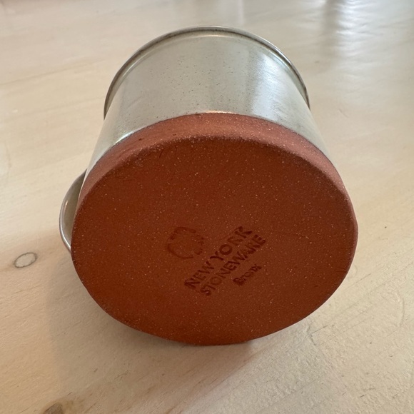 New York Stoneware Coffee Mug in Ivory - Picture 2 of 2